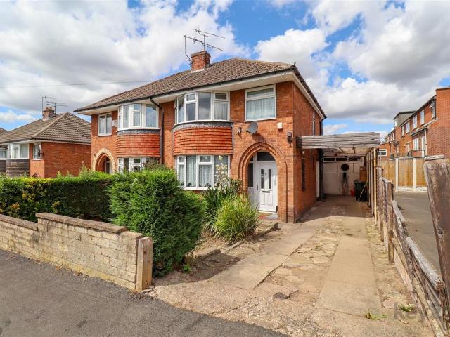 House for sale in Aston cum Aughton, Aston