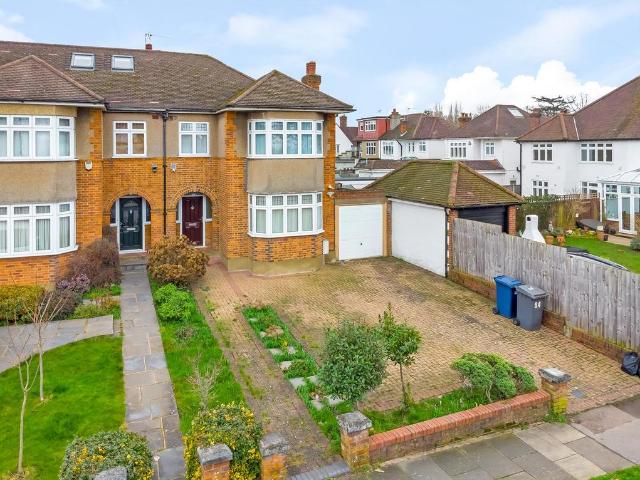 House for sale in Cockfosters, Greater London