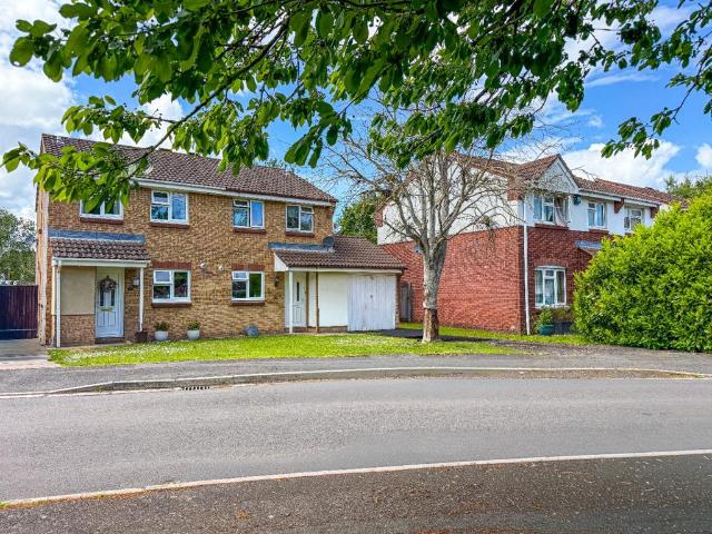 House for sale in Blackbrook, Rumwell