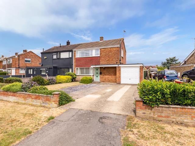 House for sale in Crossgate, South Holland
