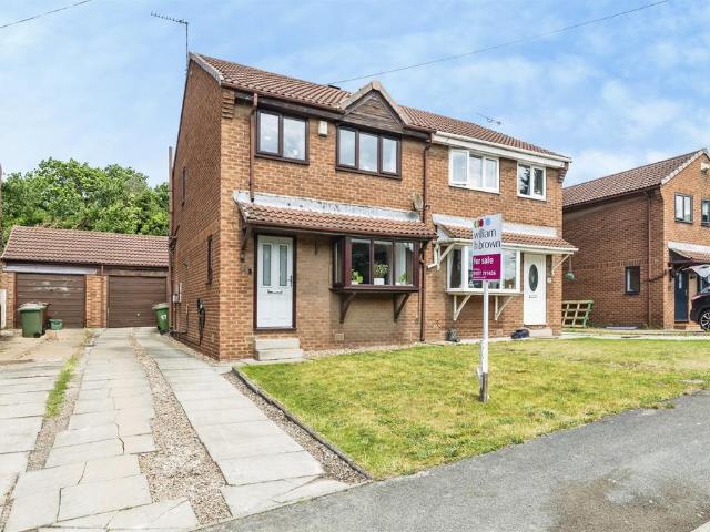 House for sale in Knottingley, West Yorkshire