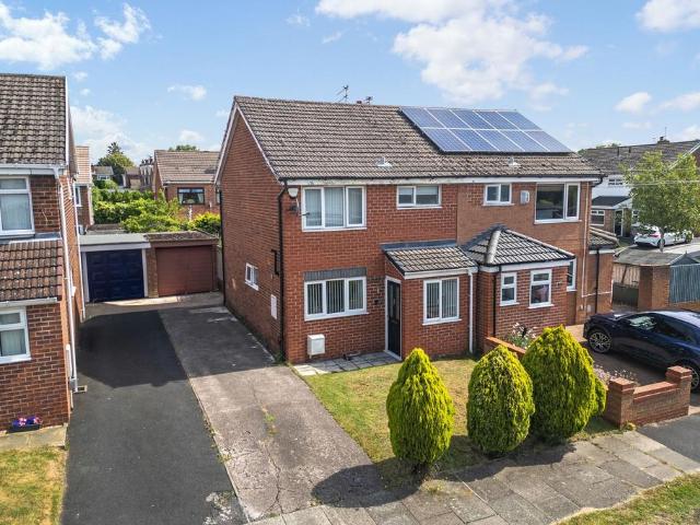 House for sale in Lunts Heath, Widnes