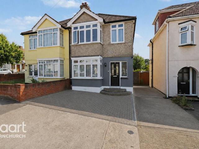 House for sale in Hornchurch, Greater London