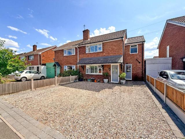 House for sale in Landywood, Great Chatwell