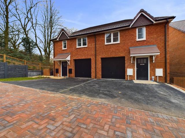 House for sale in Berry Hill, Potters Corner