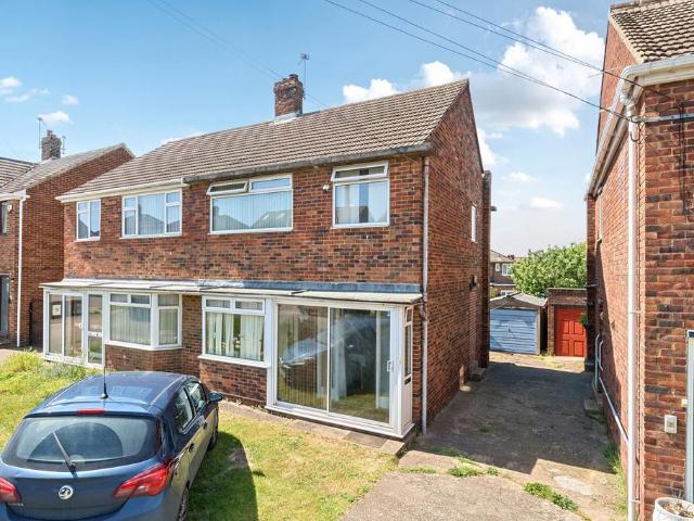 House for sale in Worcester Park Estate, Monks Orchard