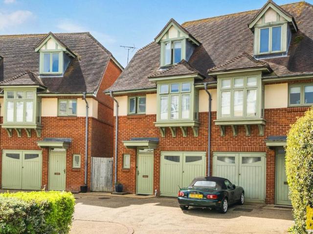 House for sale in St. Dunstan's, The Bridge