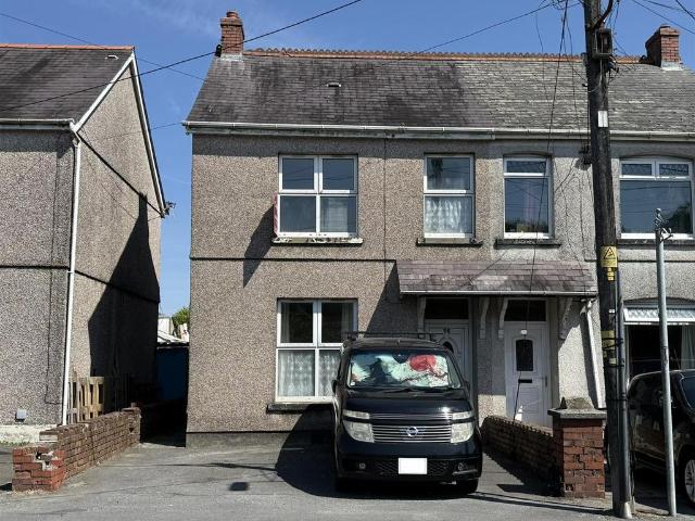 House for sale in Llannon, Cefneithin