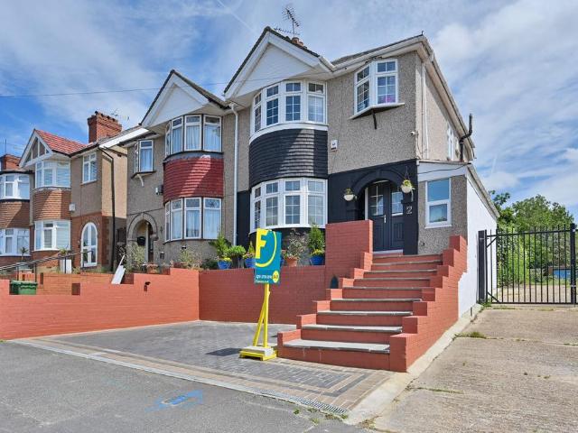 House for sale in London Borough of Ealing, Greater London