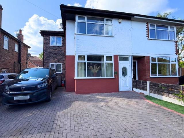 House for sale in Mosley, Trafford Park