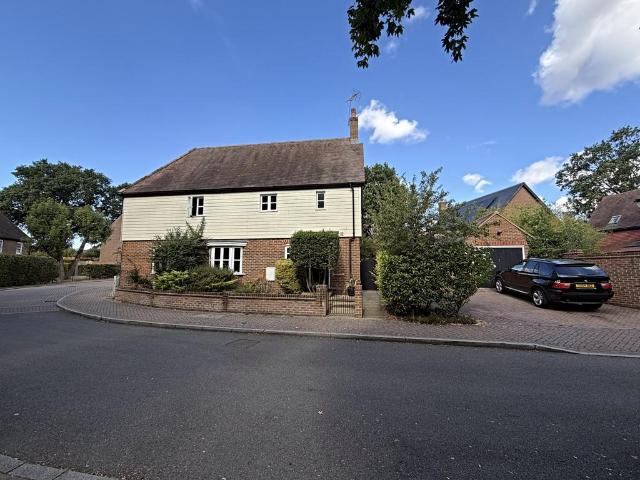 House for sale in Horsham, West Sussex