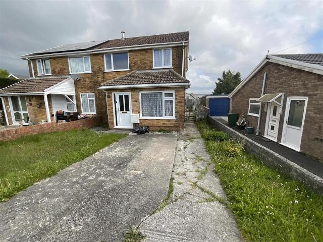 House for sale in Llanedi, Tycroes