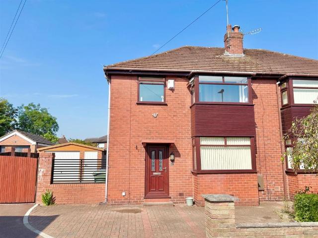 House for sale in Marsland Green, Wigan