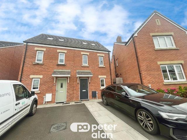House for sale in Parc Derwen, Coity