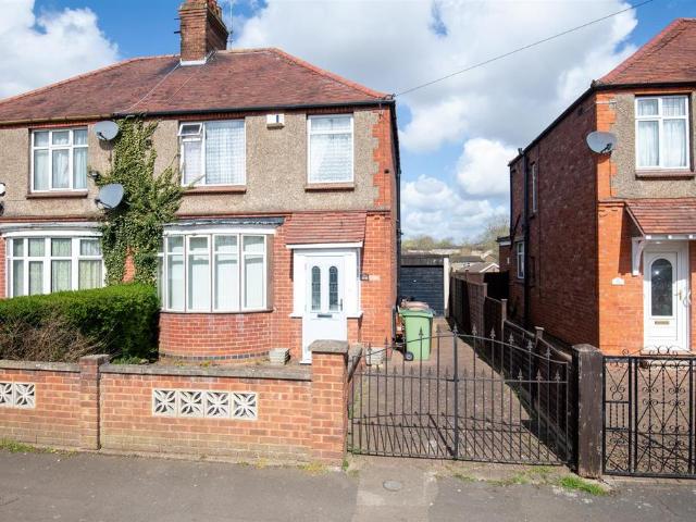 House for sale in Hatton Park, Wellingborough