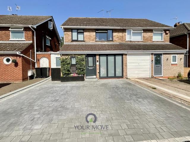 House for sale in Bromsgrove, Worcestershire