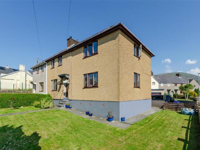 House for sale in Clwt-y-bont, Deiniolen