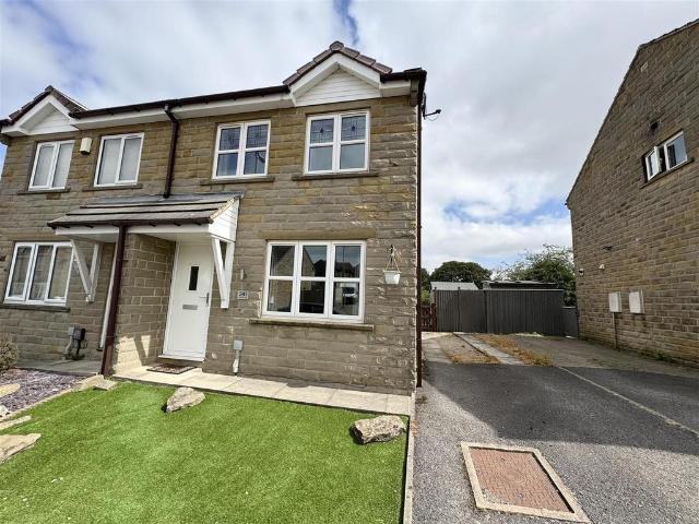 House for sale in Stocksmoor, Kirkburton
