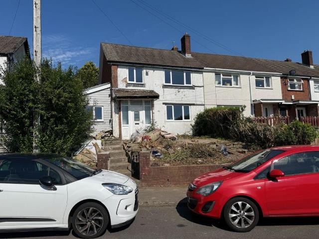 House for sale in Charlesville, Abersychan