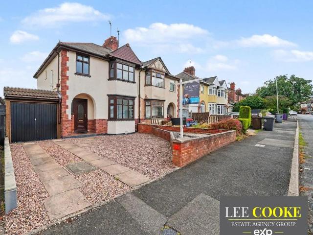 House for sale in Goldthorn Hill, West Midlands