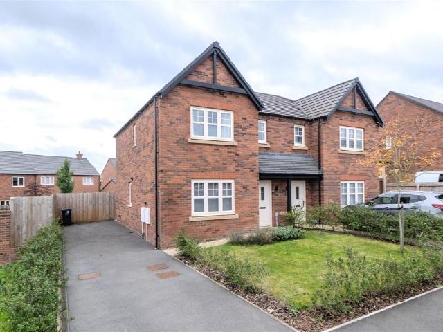 House for sale in Overton Heath, Malpas
