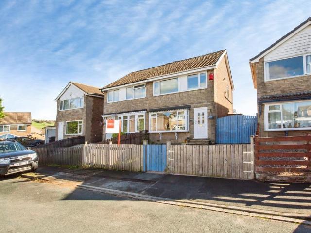 House for sale in Halifax, Calderdale