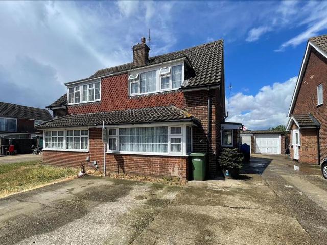 House for sale in London Borough of Hounslow, Hanworth