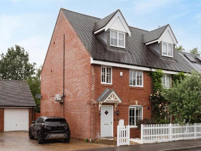House for sale in Red Hill, Surrey