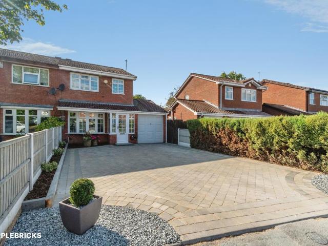 House for sale in Moseley Green, West Midlands
