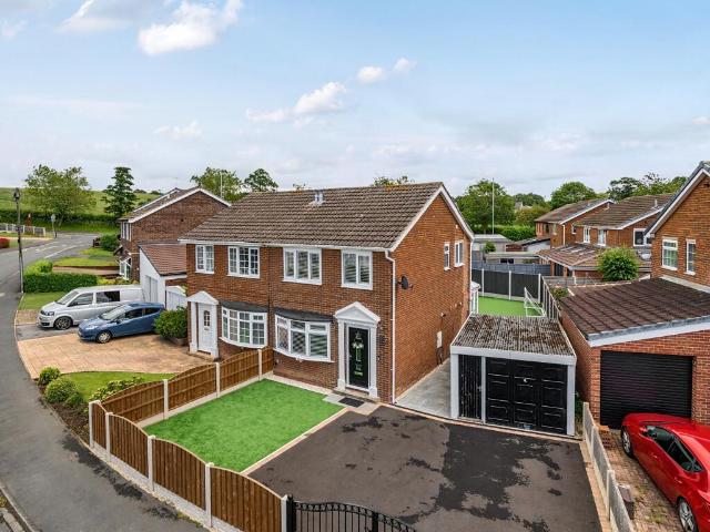 House for sale in Crofton, West Yorkshire