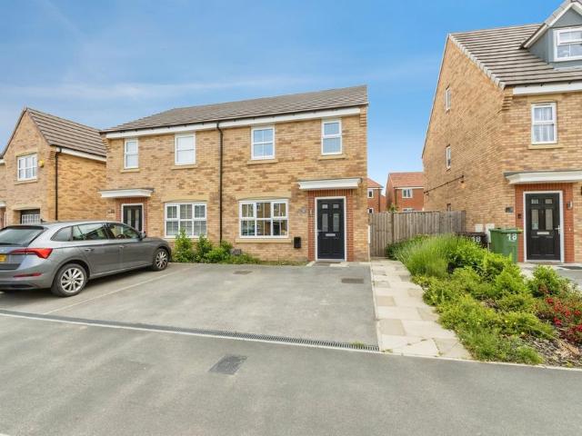 House for sale in City Fields, West Yorkshire