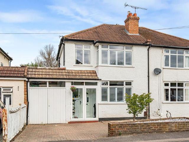 House for sale in Pachesham Park, Surrey