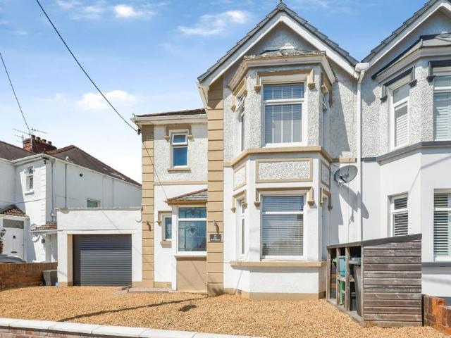 House for sale in Halfway, Dafen