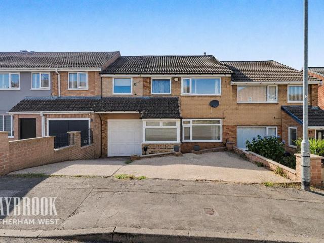 House for sale in Kimberworth, South Yorkshire