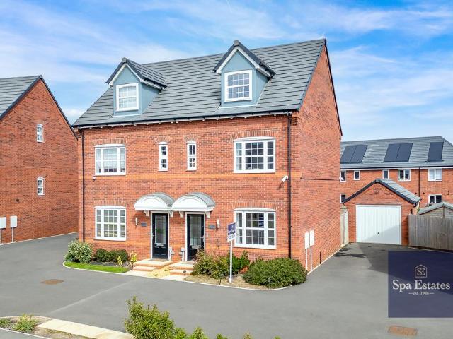 House for sale in Bishop's Tachbrook, Warwick