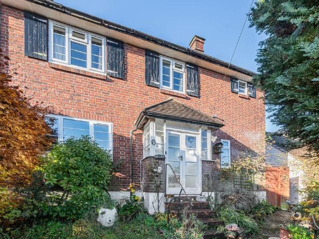 House for sale in London Borough of Croydon, Kenley