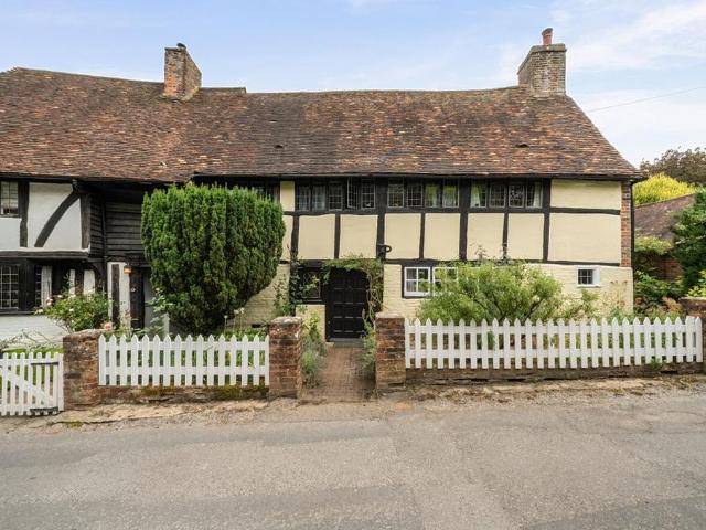 House for sale in Folkestone, Kent