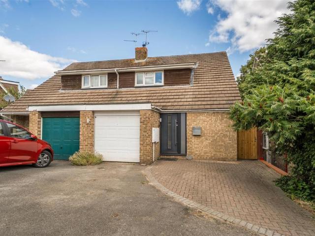 House for sale in Moulsham Green, Hart