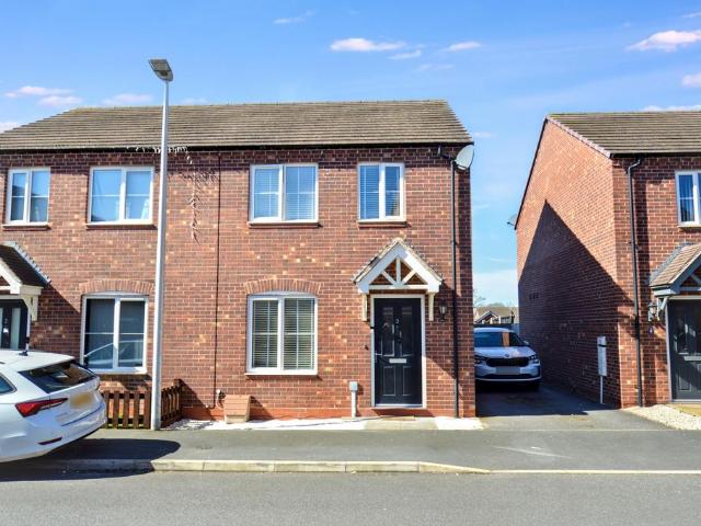 House for sale in Lower Farm Estates, Camp Hill