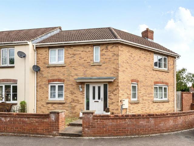 House for sale in Gloucester, Gloucestershire