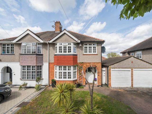 House for sale in Horn Park, Greater London