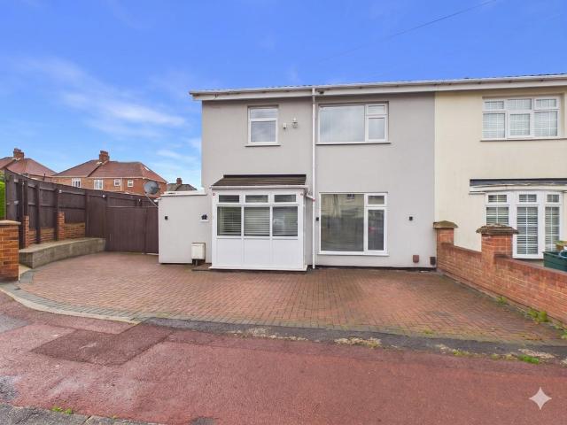 House for sale in Blakelaw, Tyne And Wear