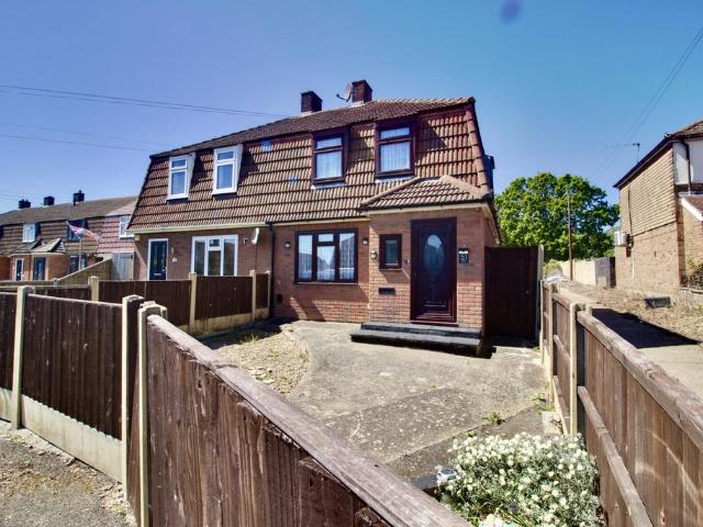 House for sale in Harold Hill, Greater London