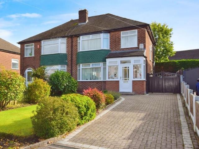 House for sale in Timperley, Trafford Park