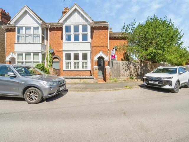 House for sale in Leighton-Linslade, Leighton Buzzard
