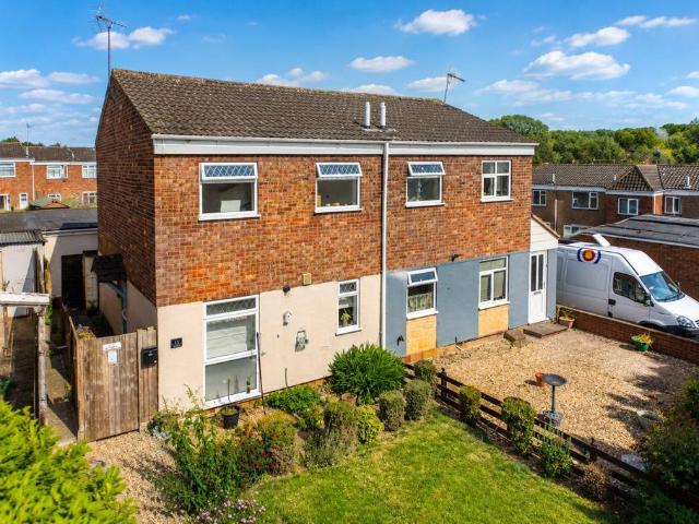 House for sale in Desborough