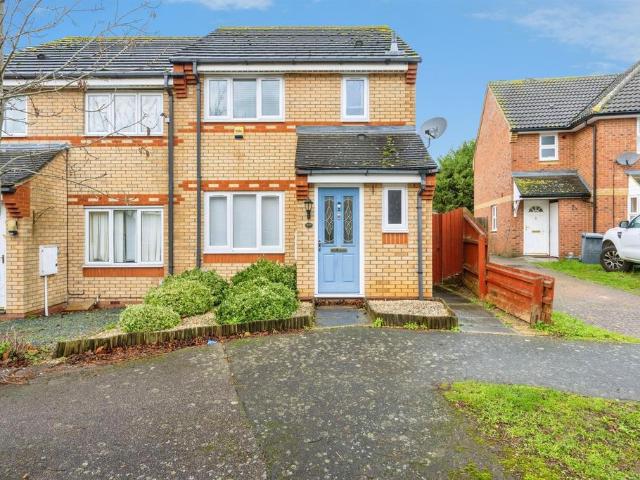 House for sale in Harrowden, Bedford
