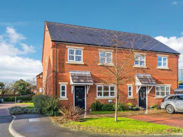 House for sale in Harlington
