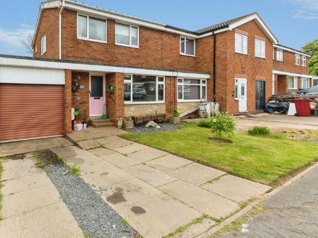 House for sale in Fields End, North Lincolnshire