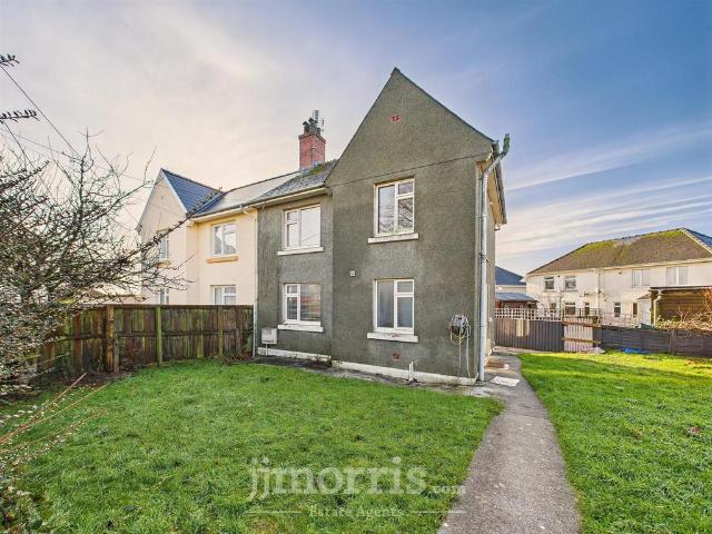 House for sale in Kilgetty, Wales